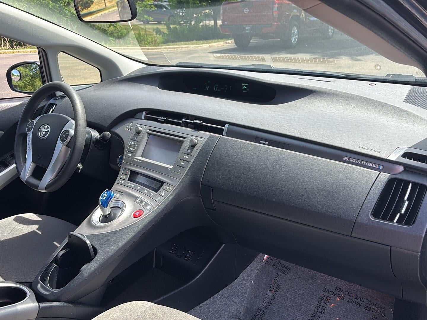 2014 Toyota Prius Plug-in Hybrid Base