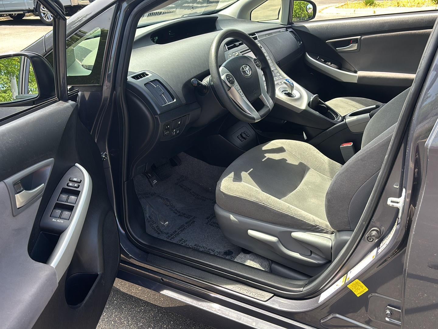 2014 Toyota Prius Plug-in Hybrid Base
