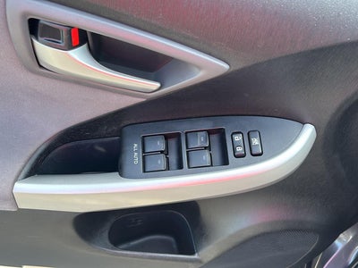 2014 Toyota Prius Plug-in Hybrid Base