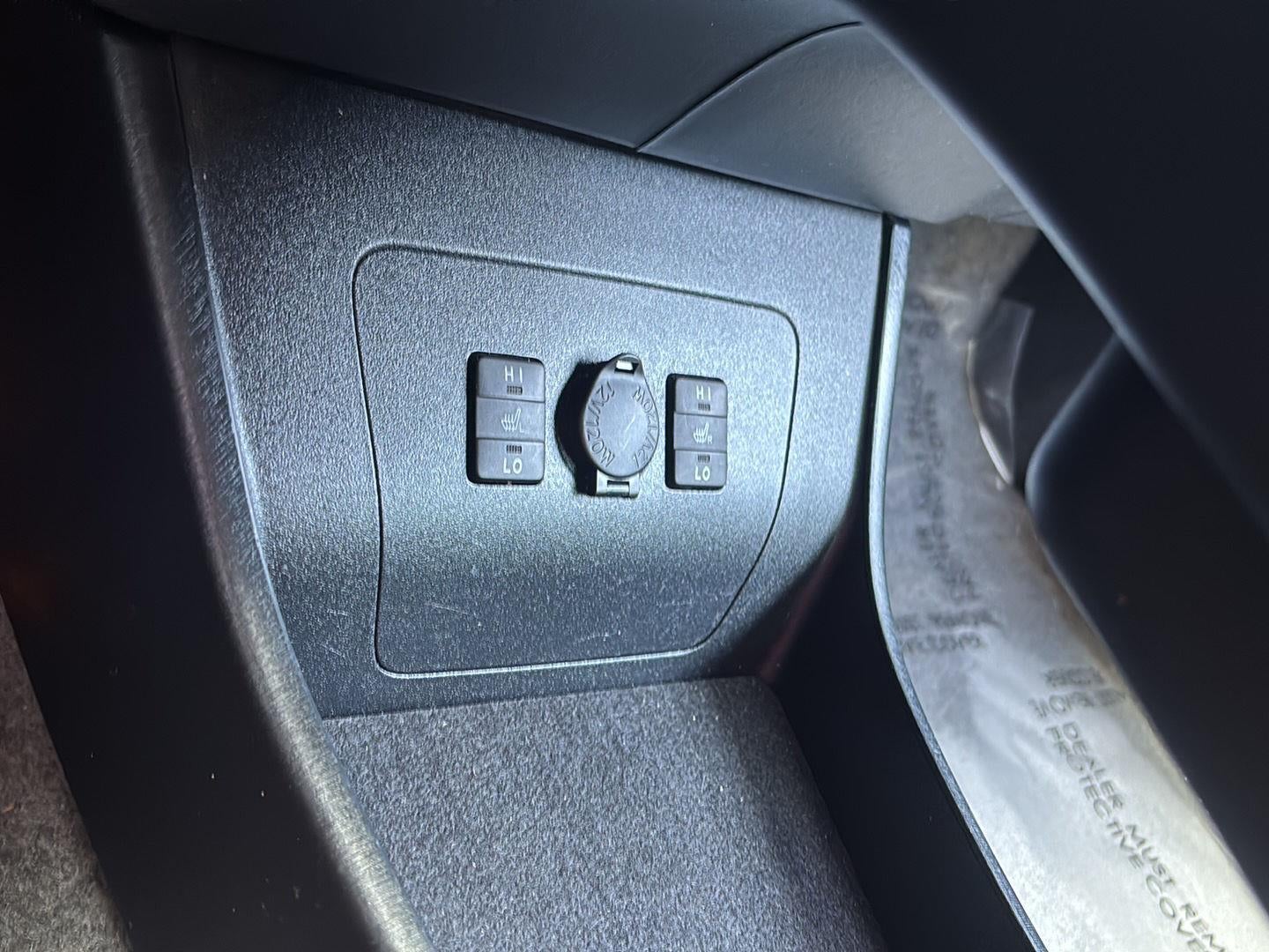 2014 Toyota Prius Plug-in Hybrid Base