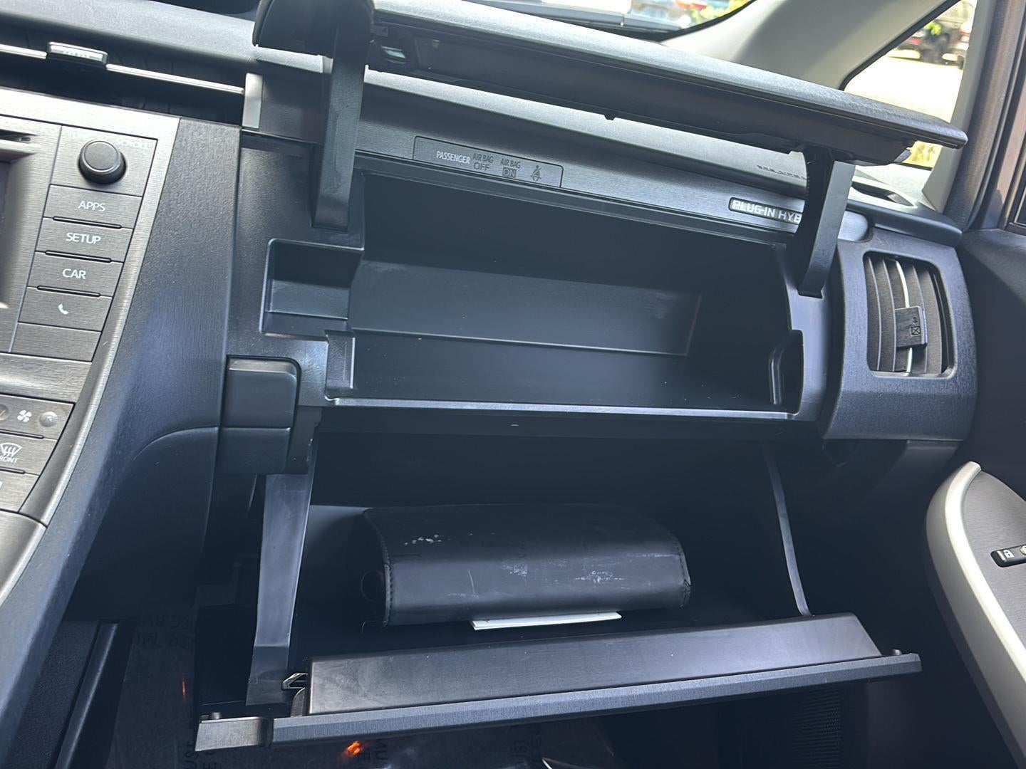 2014 Toyota Prius Plug-in Hybrid Base