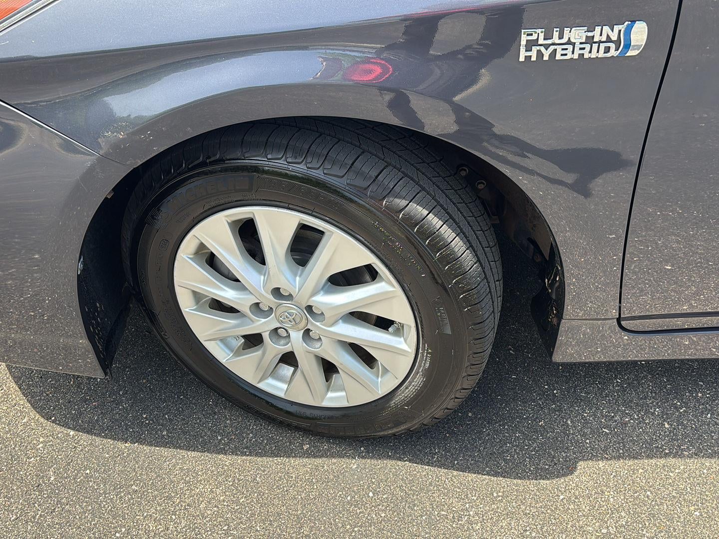 2014 Toyota Prius Plug-in Hybrid Base