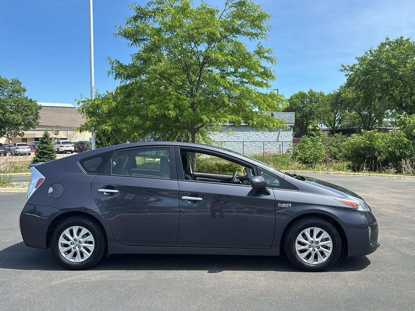 2014 Toyota Prius Plug-in Hybrid Base