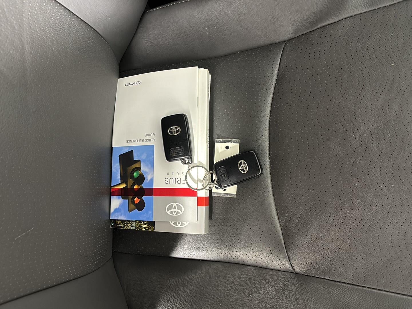 2010 Toyota PRIUS BASE