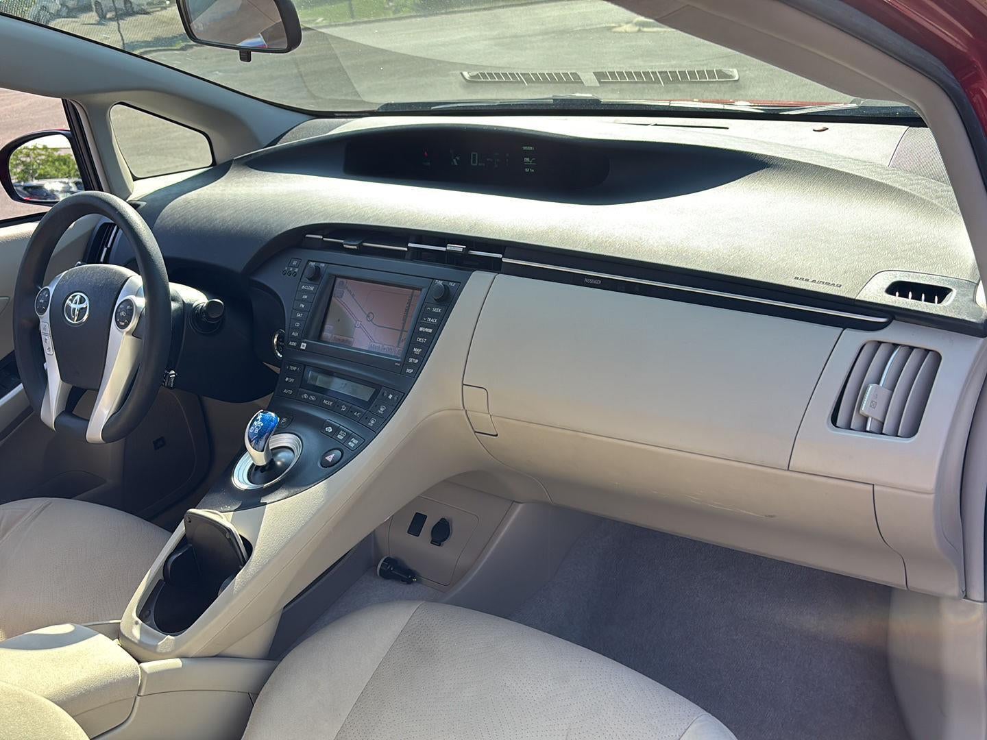 2010 Toyota Prius III