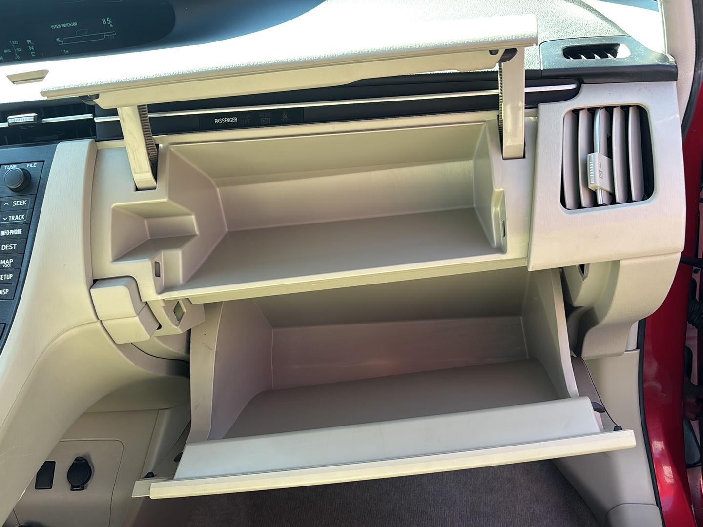 2010 Toyota Prius III