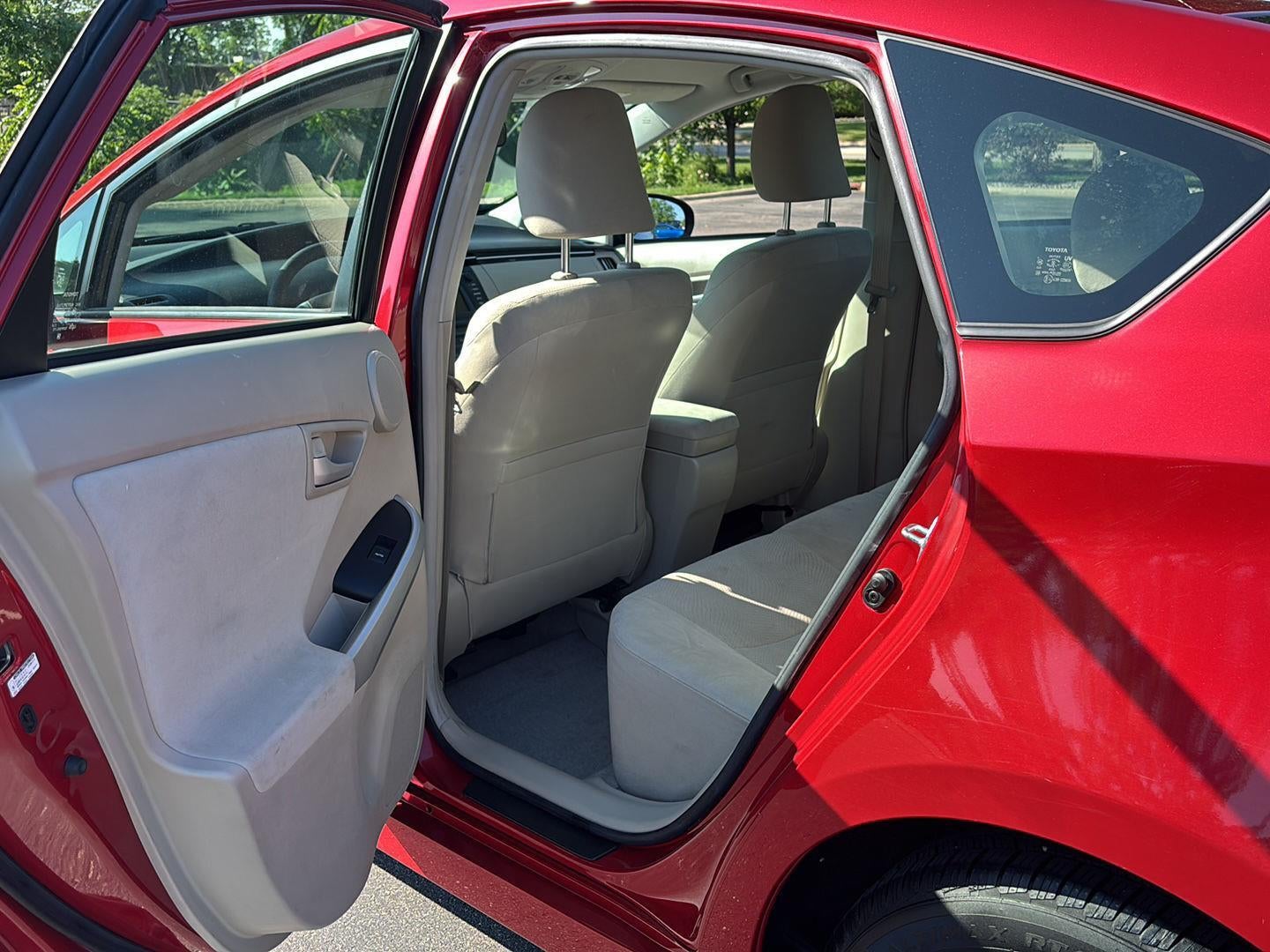 2010 Toyota Prius III