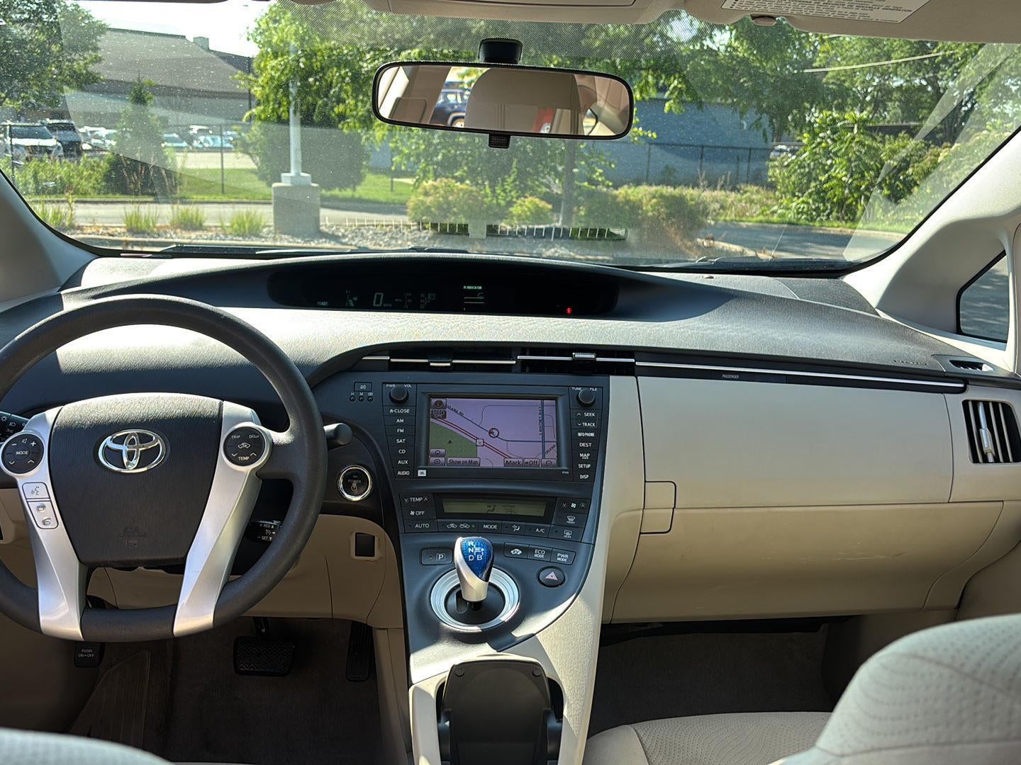 2010 Toyota Prius III