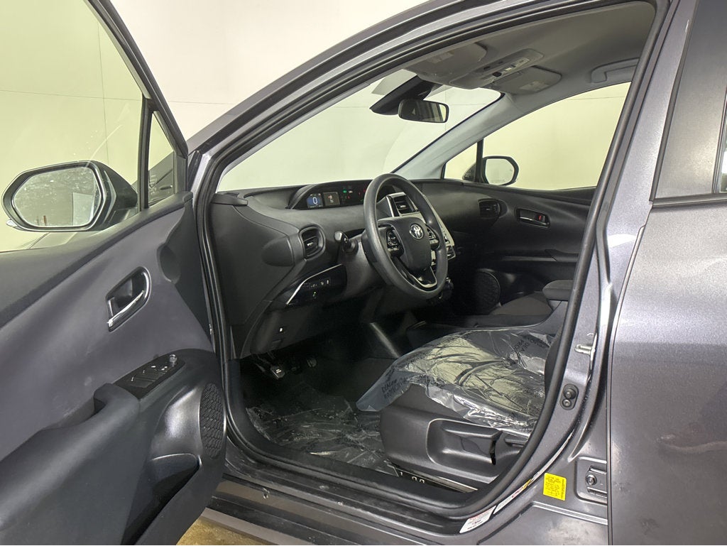 2021 Toyota Prius LE