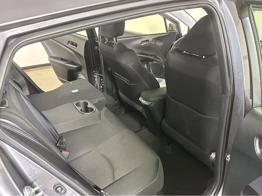 2021 Toyota Prius LE