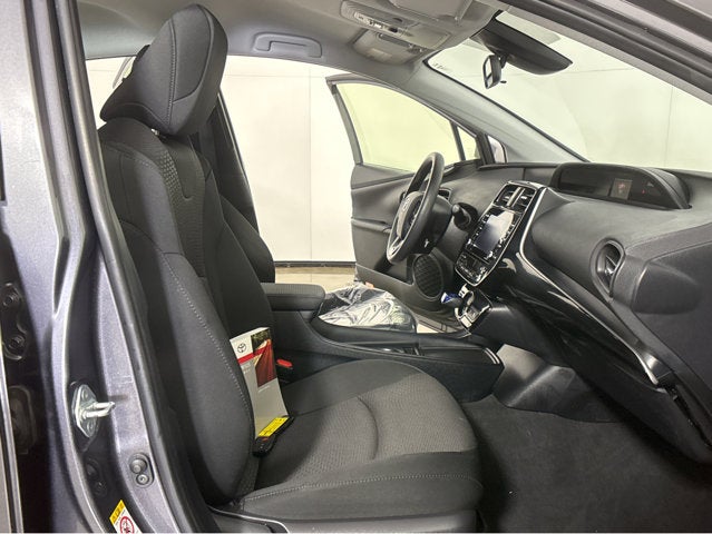 2021 Toyota Prius LE