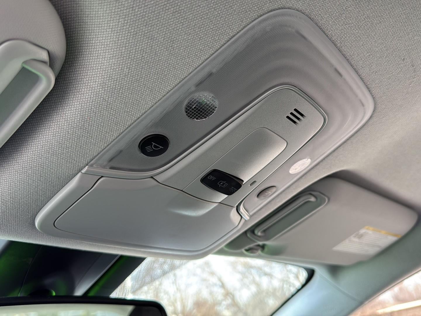 2019 Toyota Prius XLE AWD-e