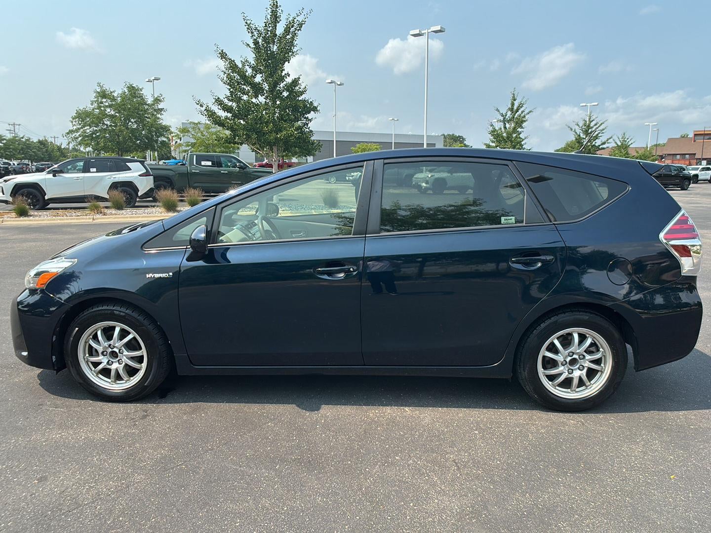 2017 Toyota Prius v Two