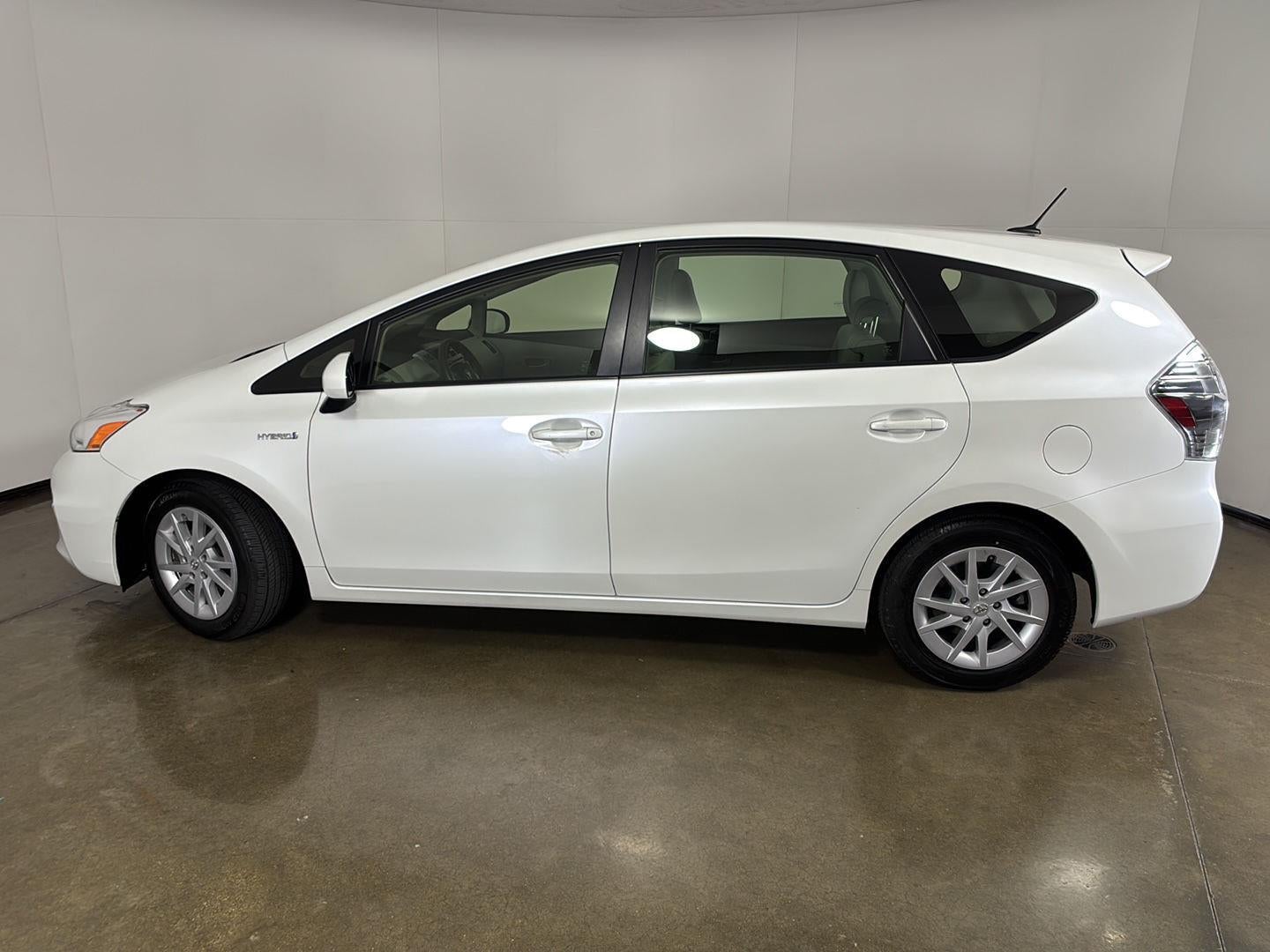 2014 Toyota Prius v Three
