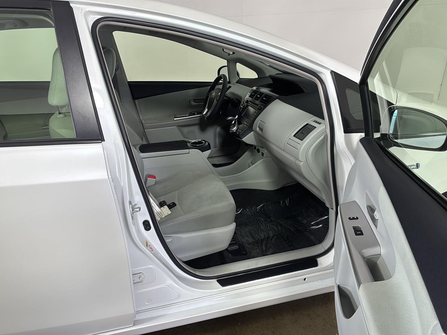 2014 Toyota Prius v Three