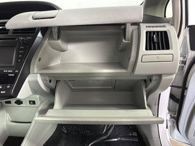 2014 Toyota Prius v Three