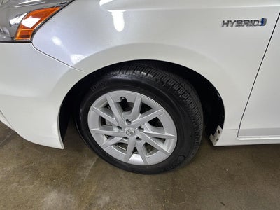 2014 Toyota Prius v Three