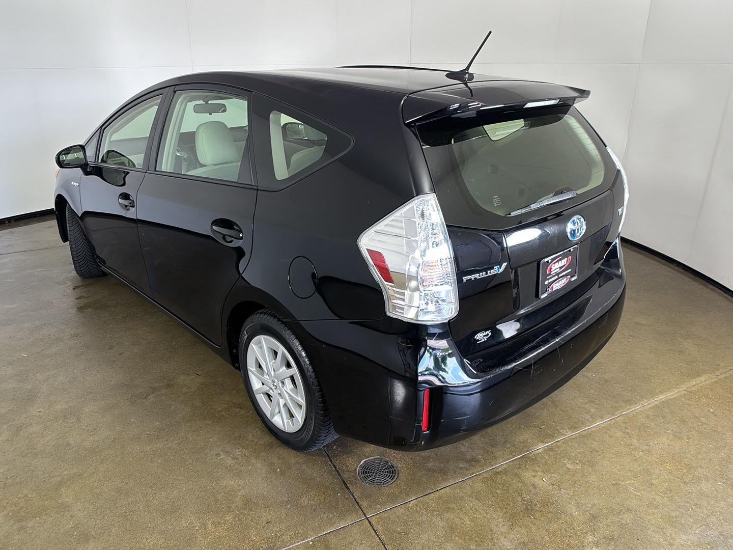 2014 Toyota Prius v Three