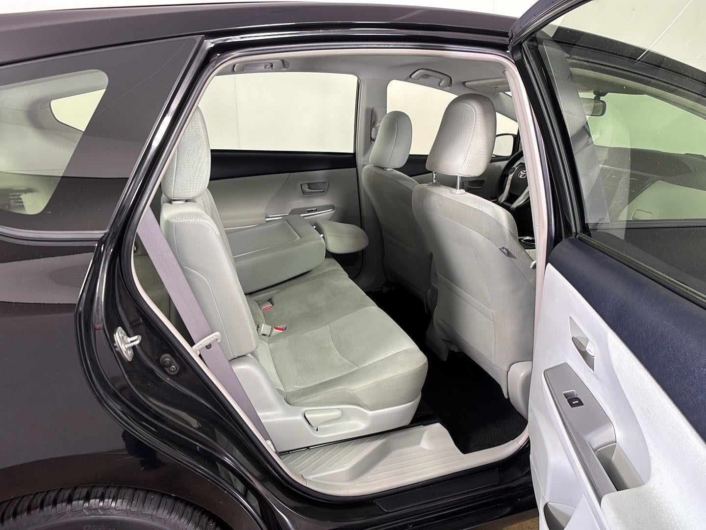 2014 Toyota Prius v Three