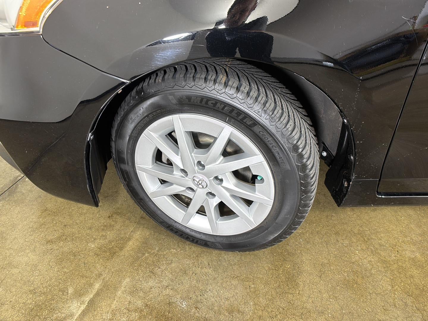 2014 Toyota Prius v Three
