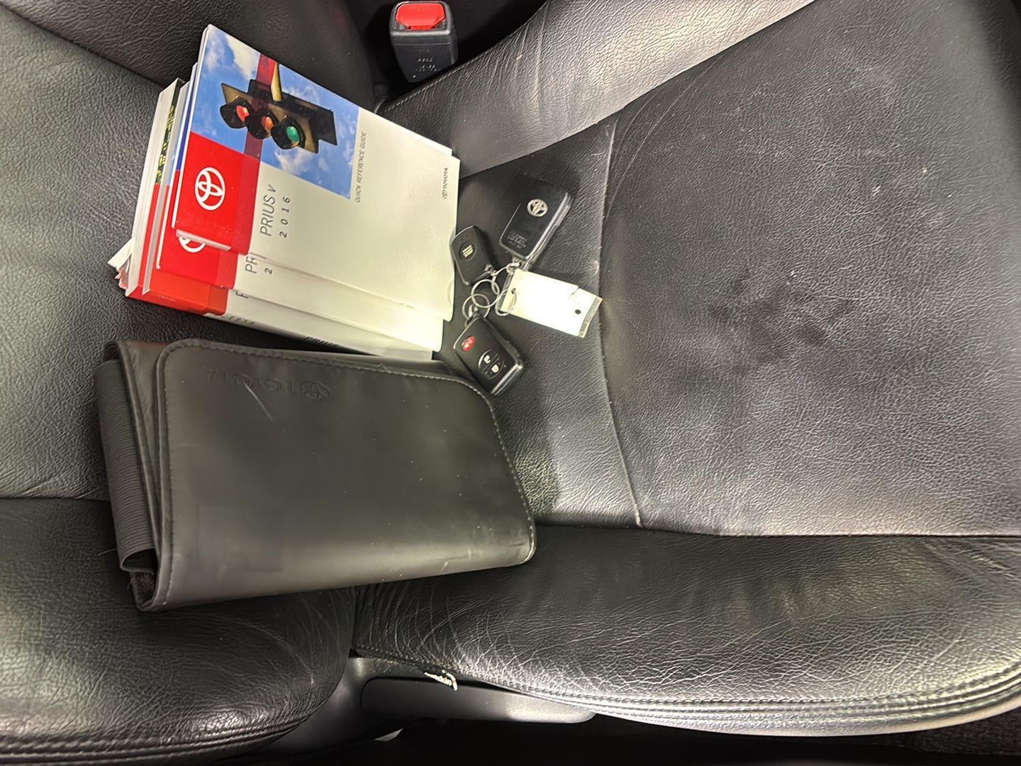2016 Toyota Prius v Three