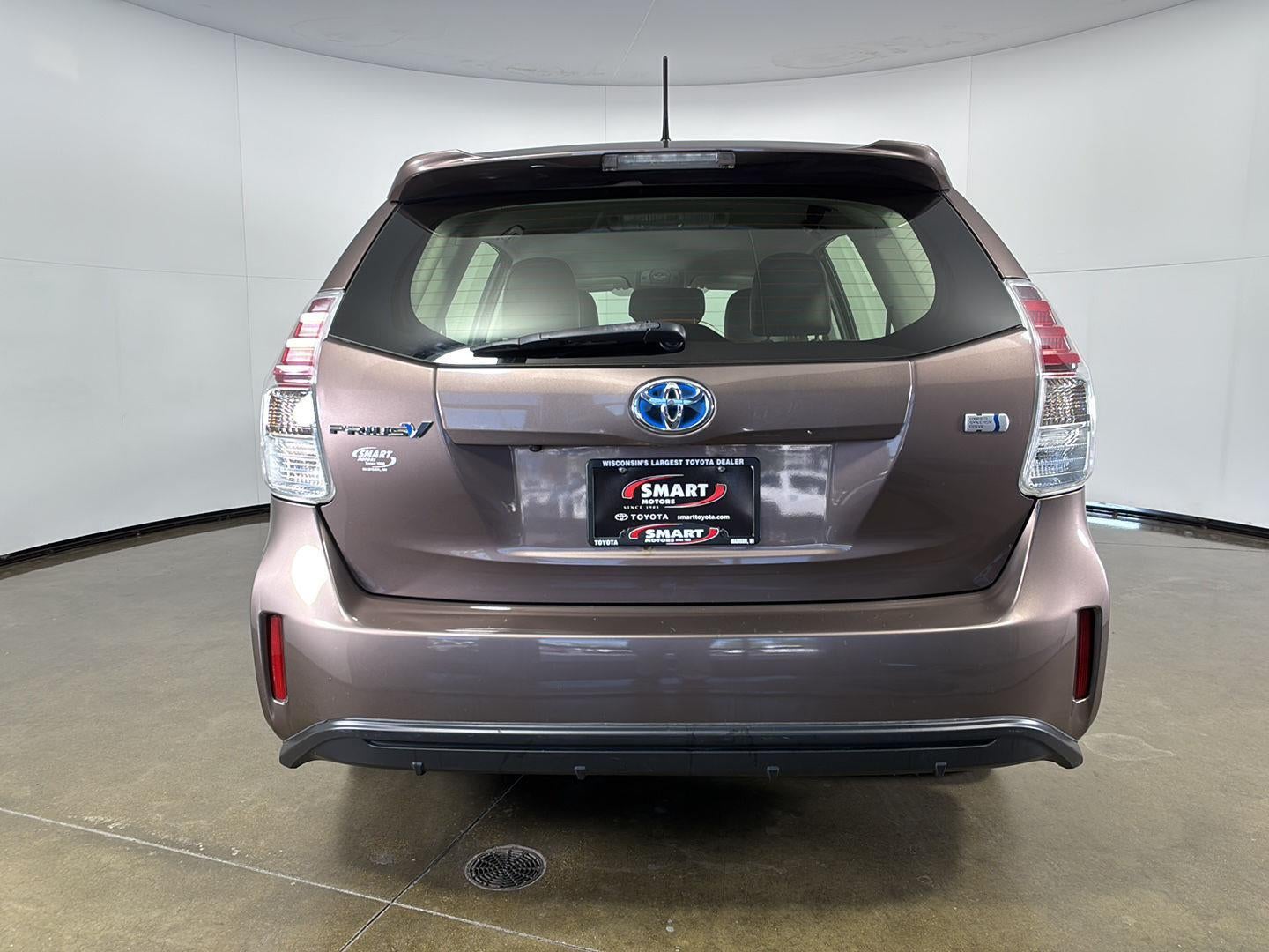 2016 Toyota Prius v Three