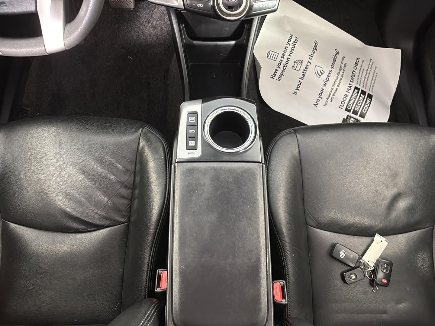 2016 Toyota Prius v Three