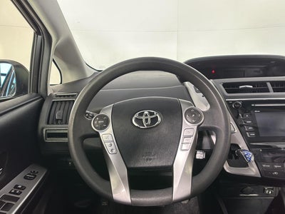 2016 Toyota Prius v Three