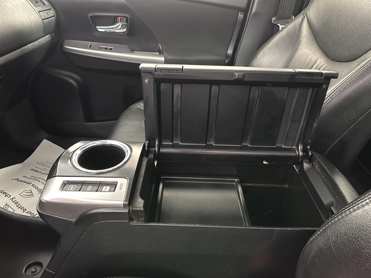 2016 Toyota Prius v Three