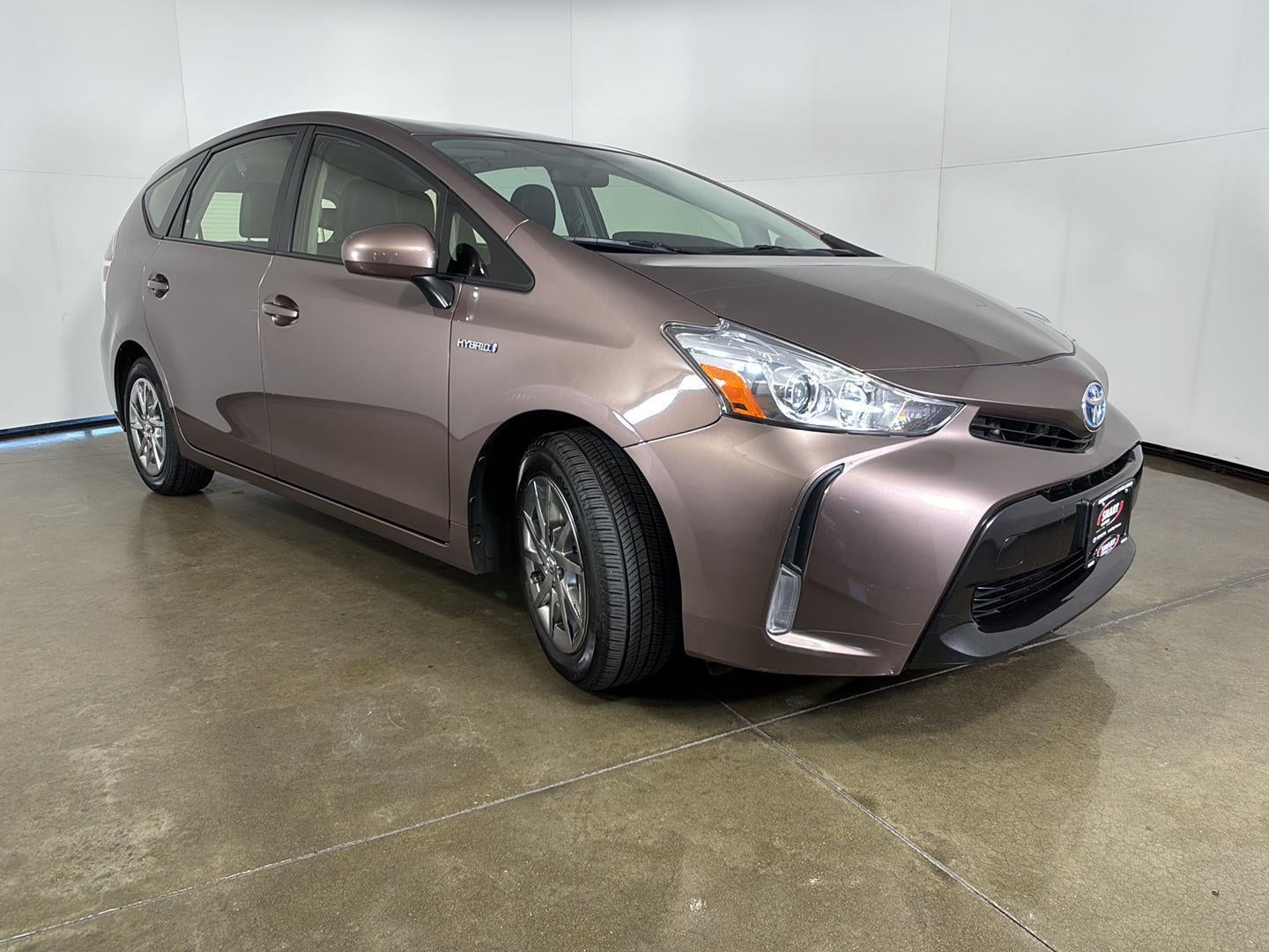2016 Toyota Prius v Three