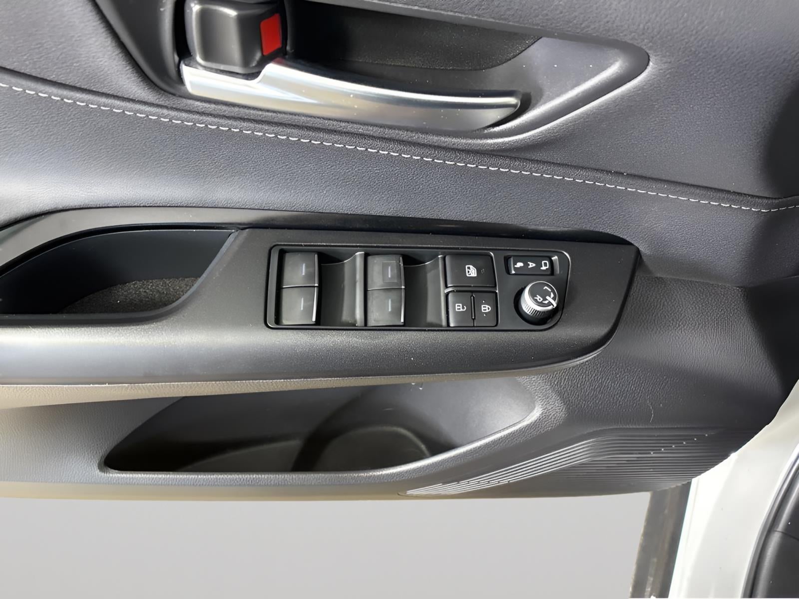 2023 Toyota Venza LE