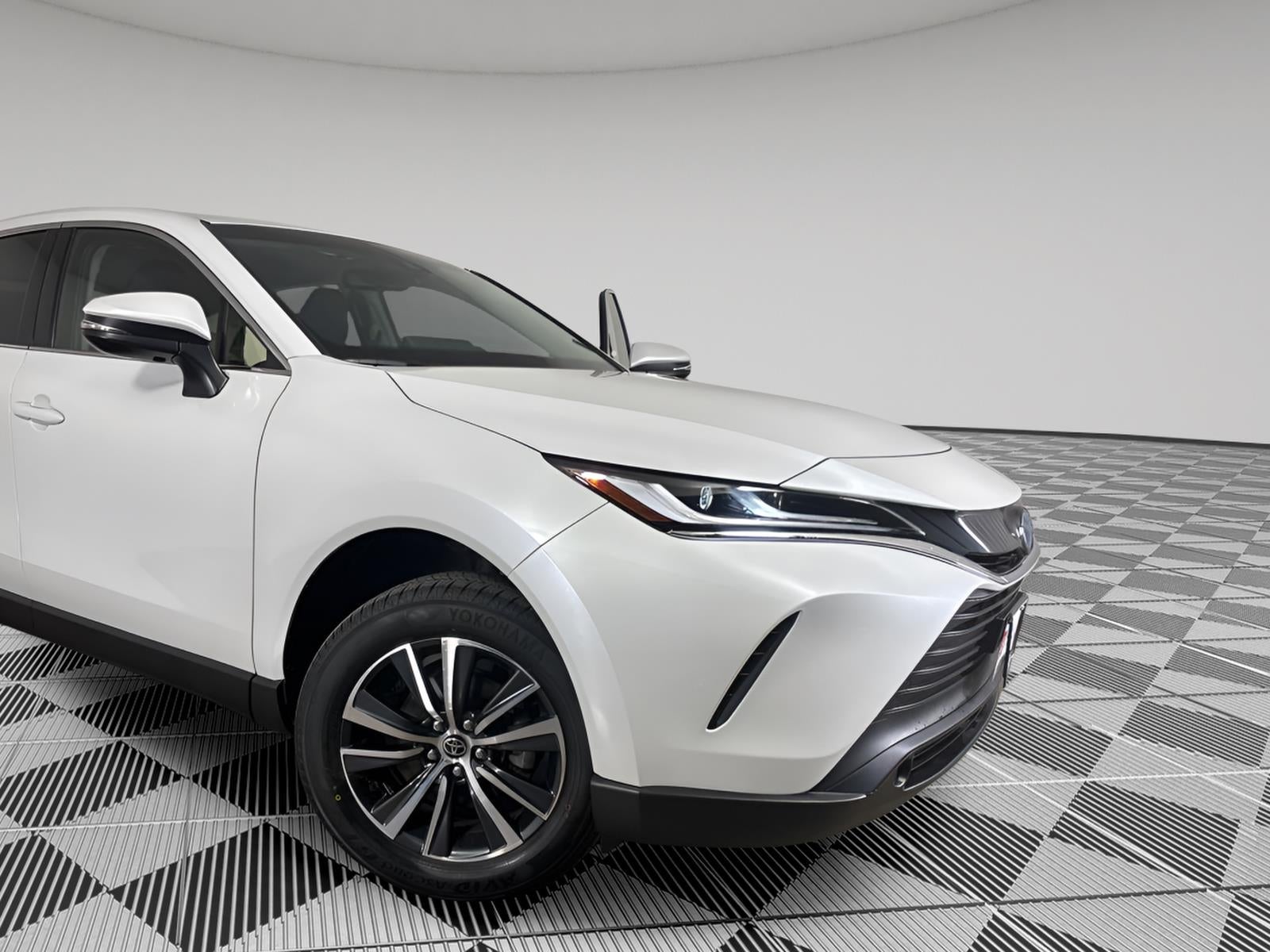 2023 Toyota Venza LE