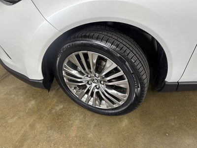 2023 Toyota Venza XLE