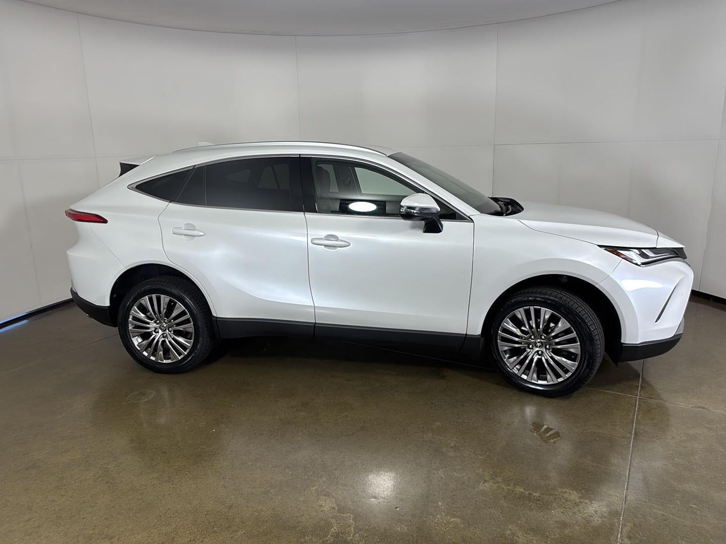 2023 Toyota Venza XLE