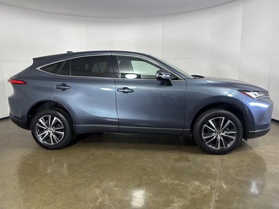 2024 Toyota Venza LE