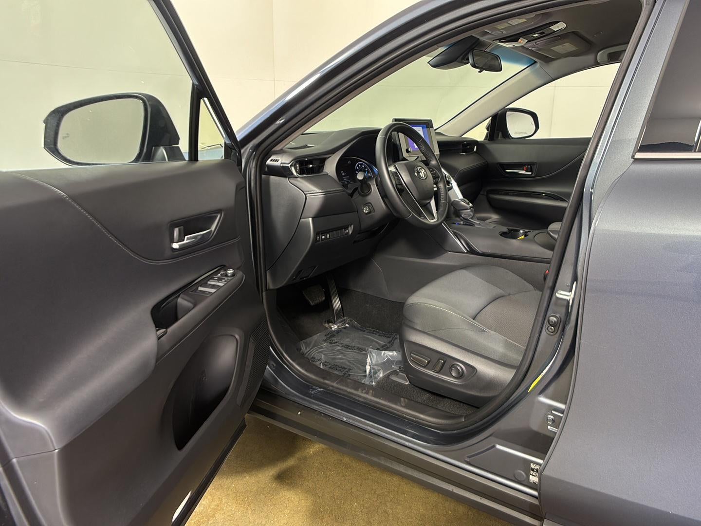 2024 Toyota Venza LE