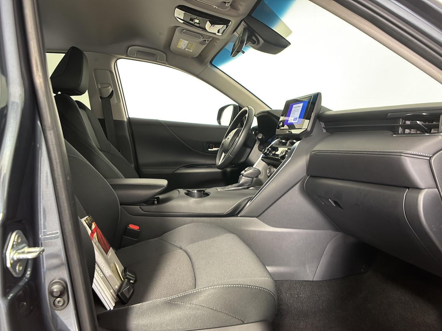 2024 Toyota Venza LE