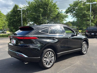 2022 Toyota Venza XLE