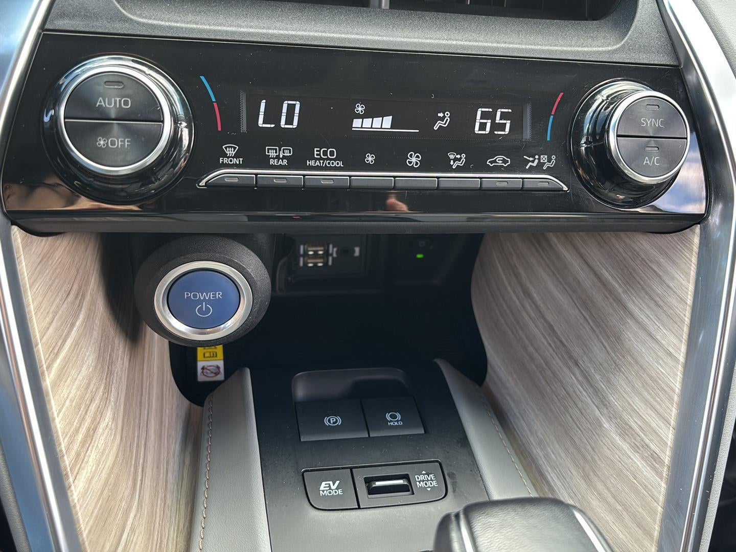 2022 Toyota Venza XLE