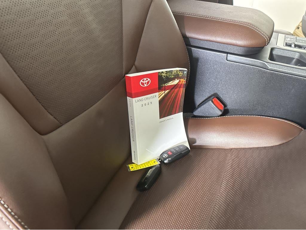 2025 Toyota Land Cruiser 4WD (Natl)