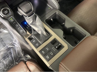 2025 Toyota Land Cruiser 4WD (Natl)