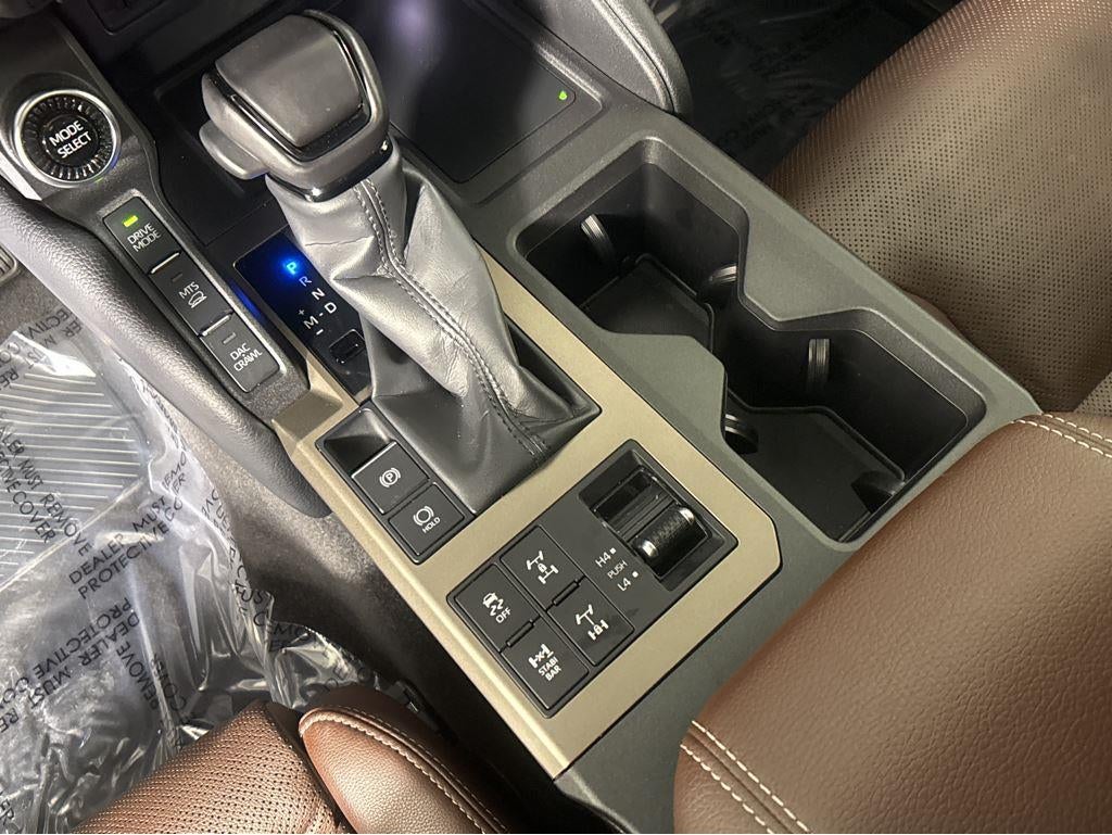 2025 Toyota Land Cruiser 4WD (Natl)