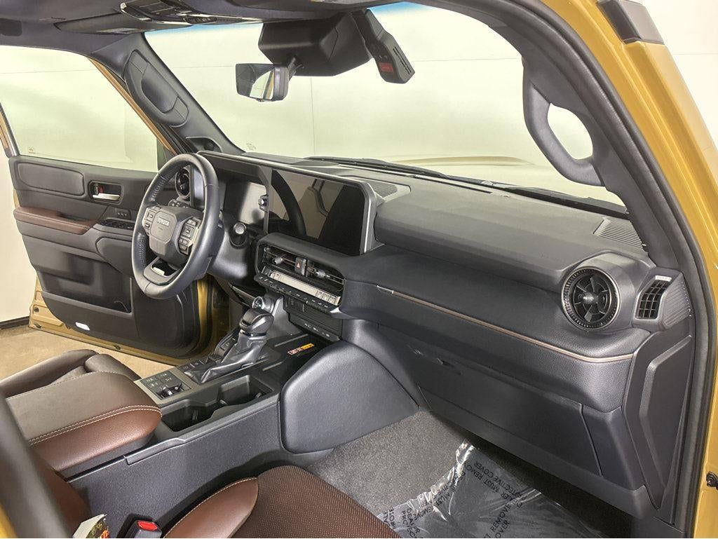 2025 Toyota Land Cruiser 4WD (Natl)