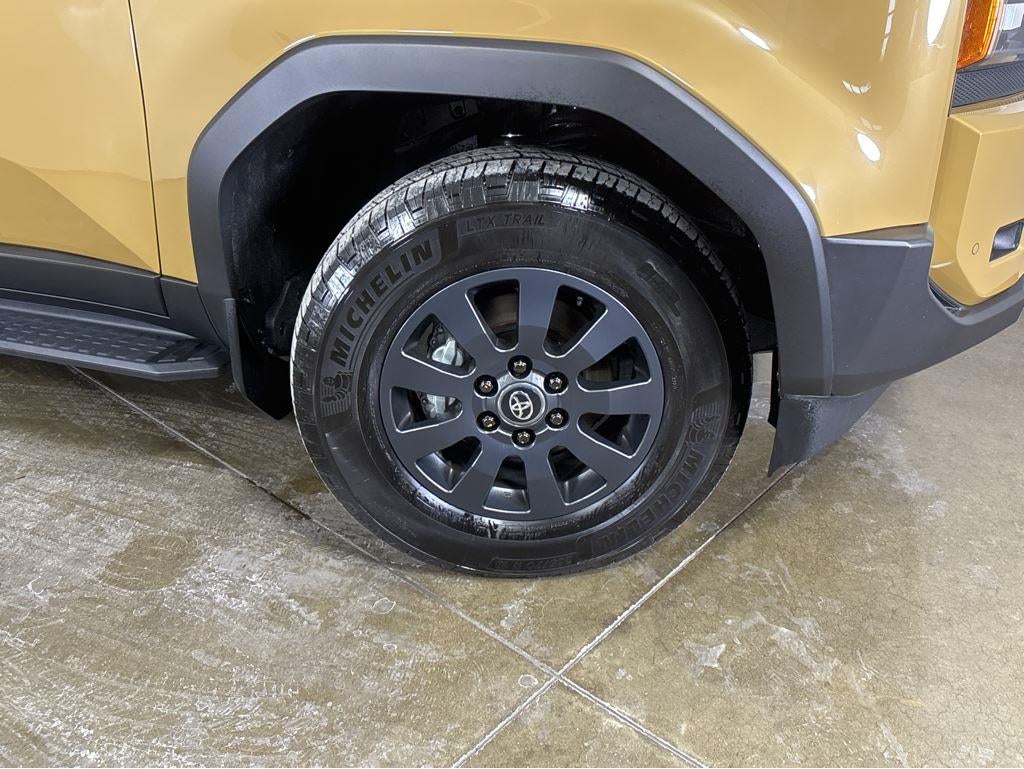 2025 Toyota Land Cruiser 4WD (Natl)