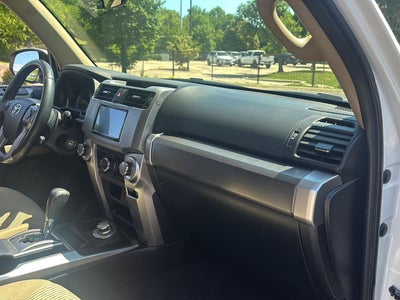 2016 Toyota 4 RUNNER Base