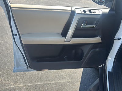 2016 Toyota 4 RUNNER Base
