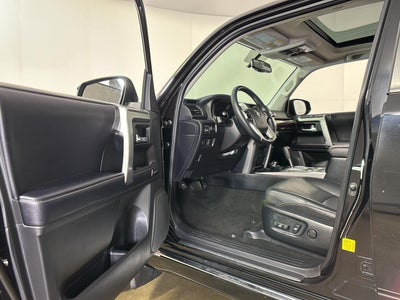 2019 Toyota 4 RUNNER Base