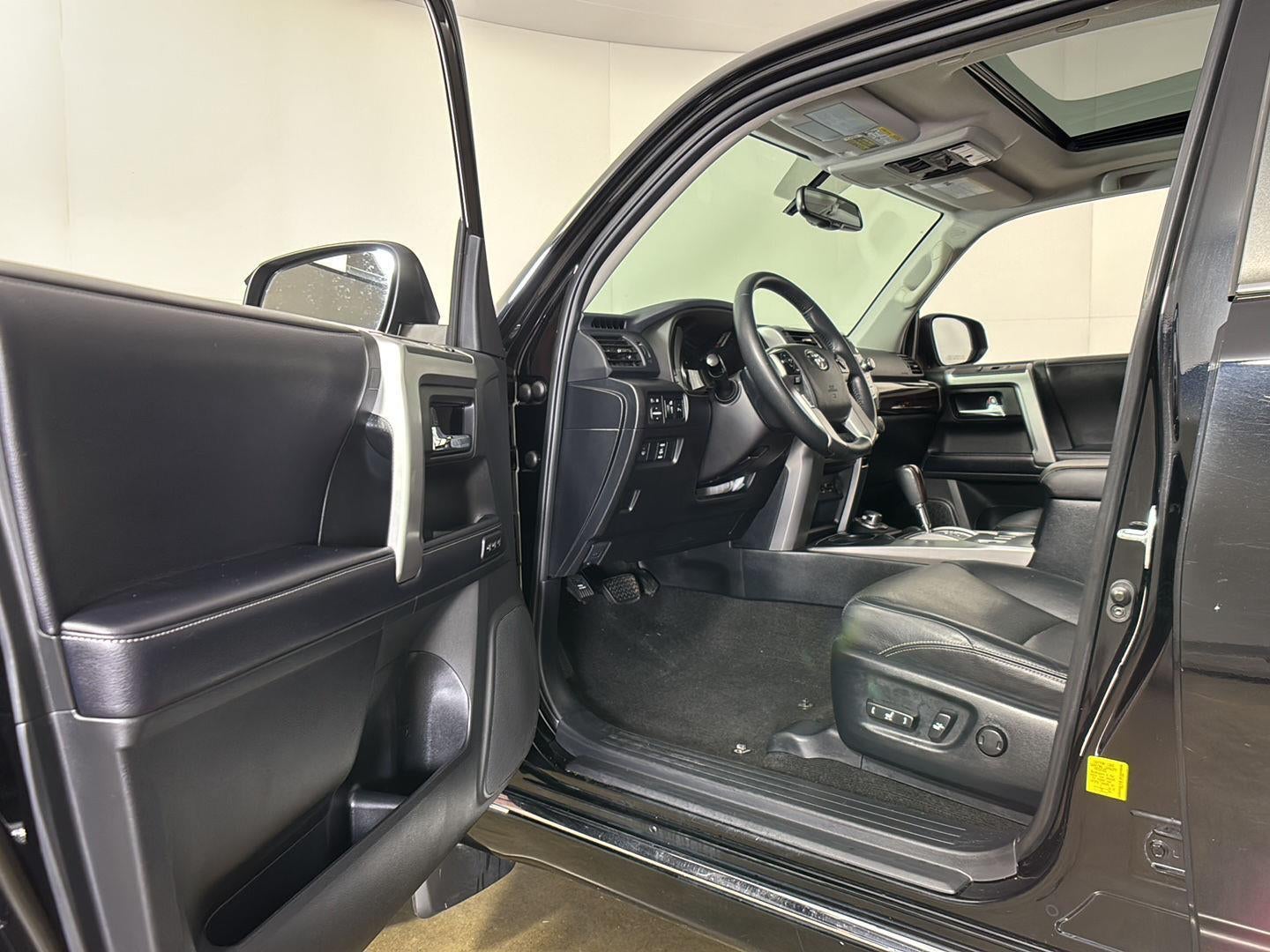 2019 Toyota 4 RUNNER Base