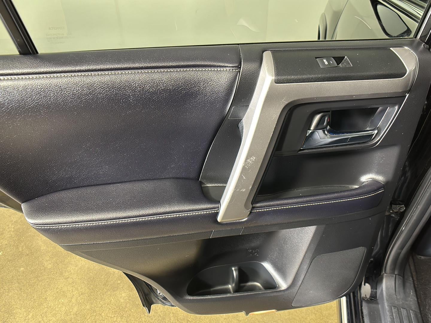 2019 Toyota 4 RUNNER Base