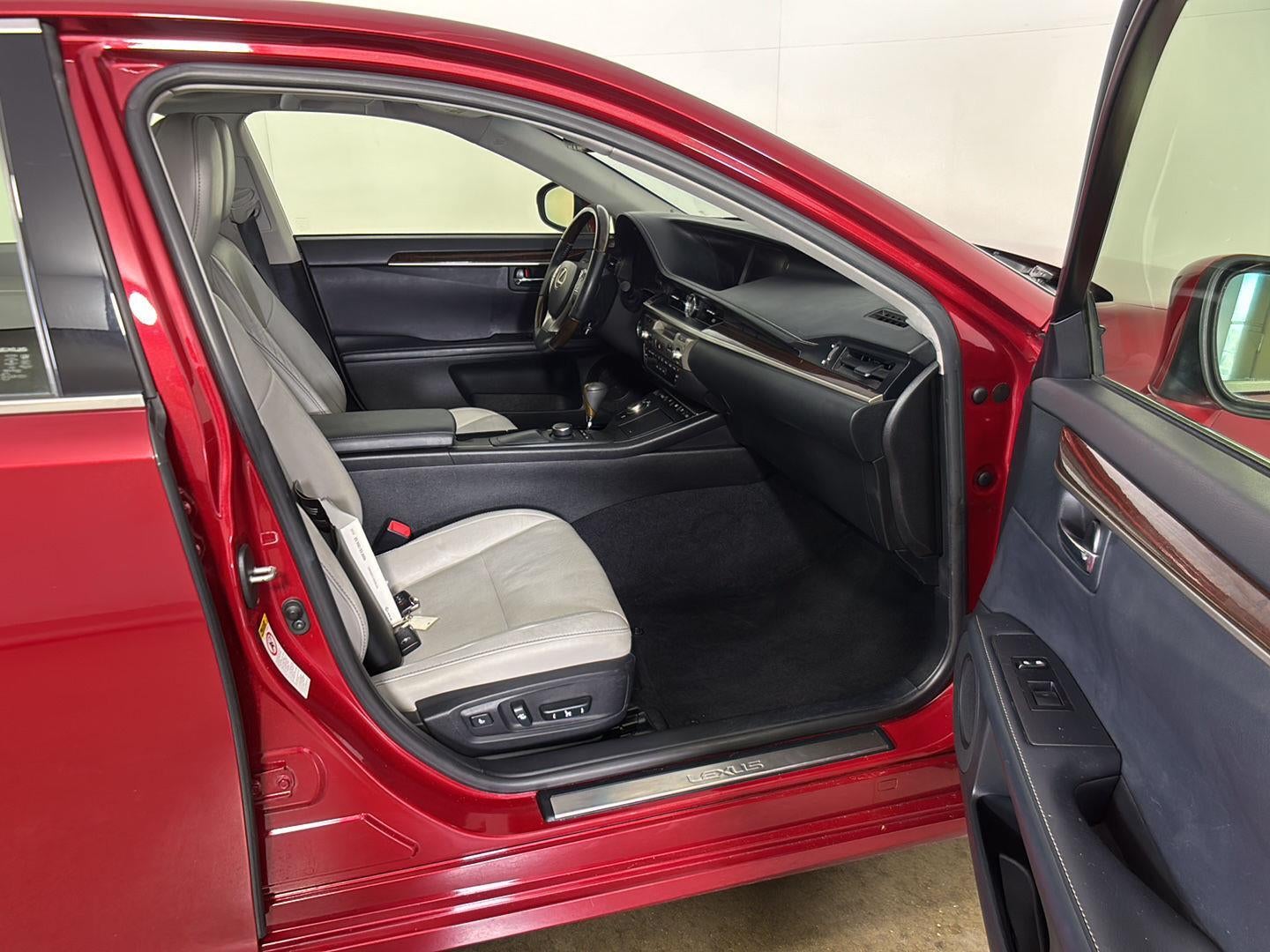2013 Lexus ES 350 4dr Sdn